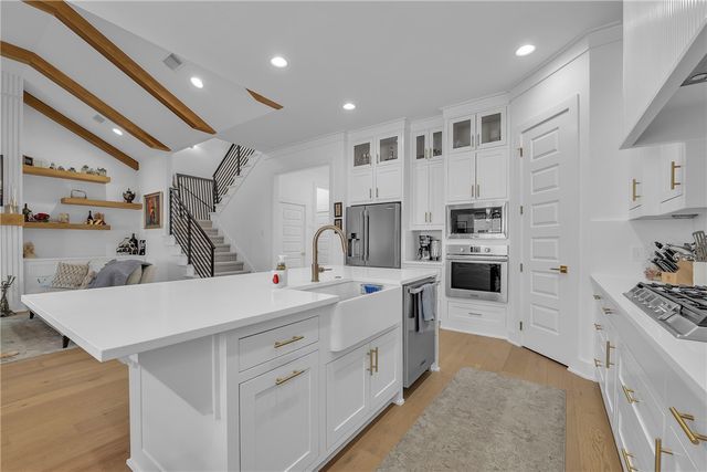 6107 S 41st Street, Rogers, AR 72758