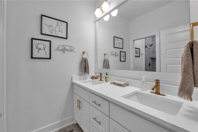 6107 S 41st Street, Rogers, AR 72758