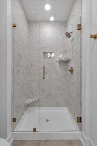 6107 S 41st Street, Rogers, AR 72758