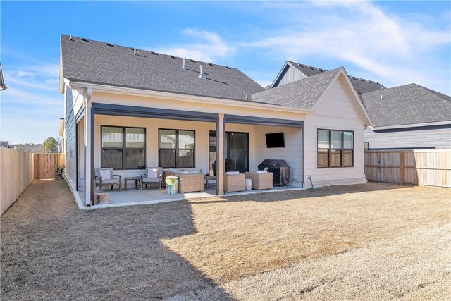 6107 S 41st Street, Rogers, AR 72758