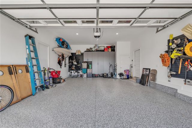 6107 S 41st Street, Rogers, AR 72758