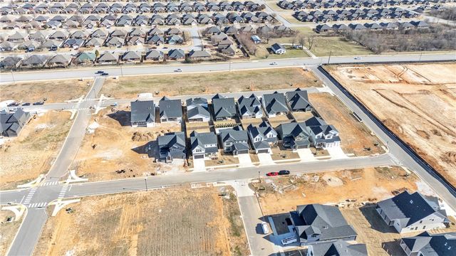 6107 S 41st Street, Rogers, AR 72758