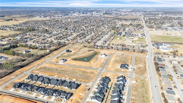 6107 S 41st Street, Rogers, AR 72758