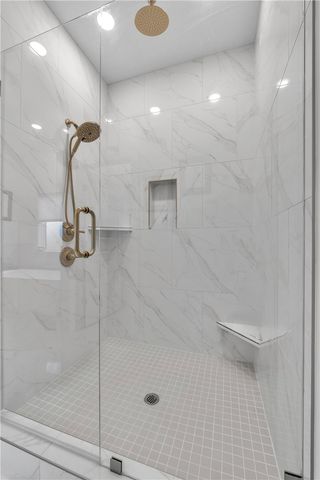 6107 S 41st Street, Rogers, AR 72758