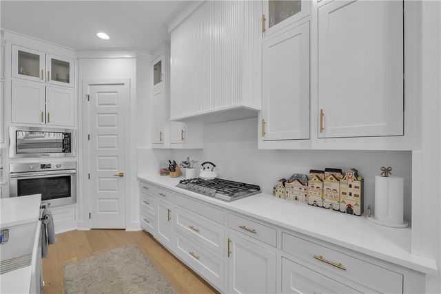 6107 S 41st Street, Rogers, AR 72758