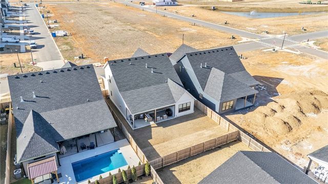 6107 S 41st Street, Rogers, AR 72758