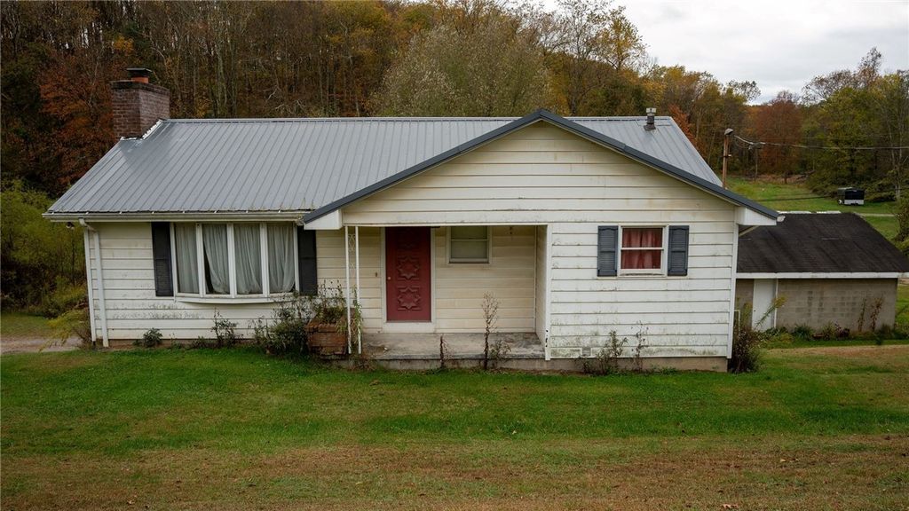 165 Frailey Rd, Plumcreek Twp, PA 15774