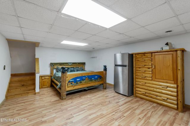 1107 Momma Bear Way, Sevierville, TN 37876
