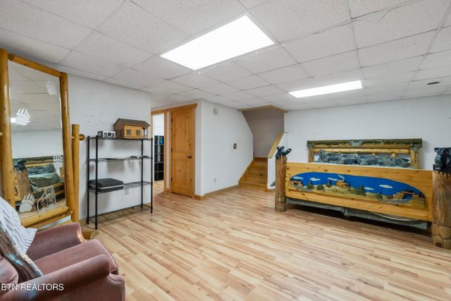 1107 Momma Bear Way, Sevierville, TN 37876