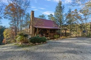 1107 Momma Bear Way, Sevierville, TN 37876
