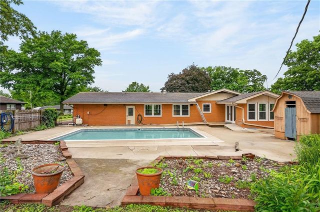 203 S Titus Avenue, Excelsior Springs, MO 64024
