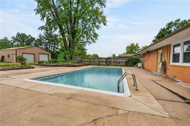203 S Titus Avenue, Excelsior Springs, MO 64024