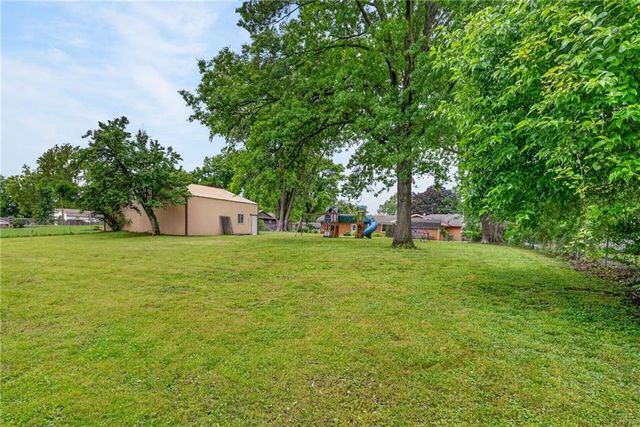 203 S Titus Avenue, Excelsior Springs, MO 64024