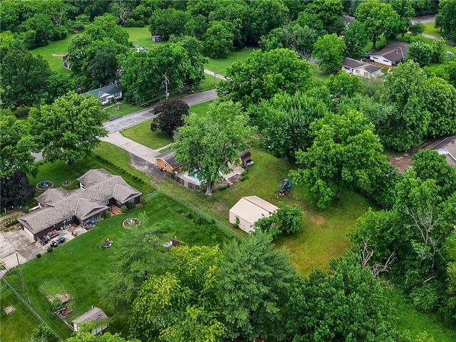 203 S Titus Avenue, Excelsior Springs, MO 64024
