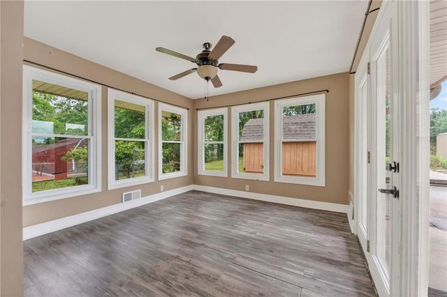 203 S Titus Avenue, Excelsior Springs, MO 64024