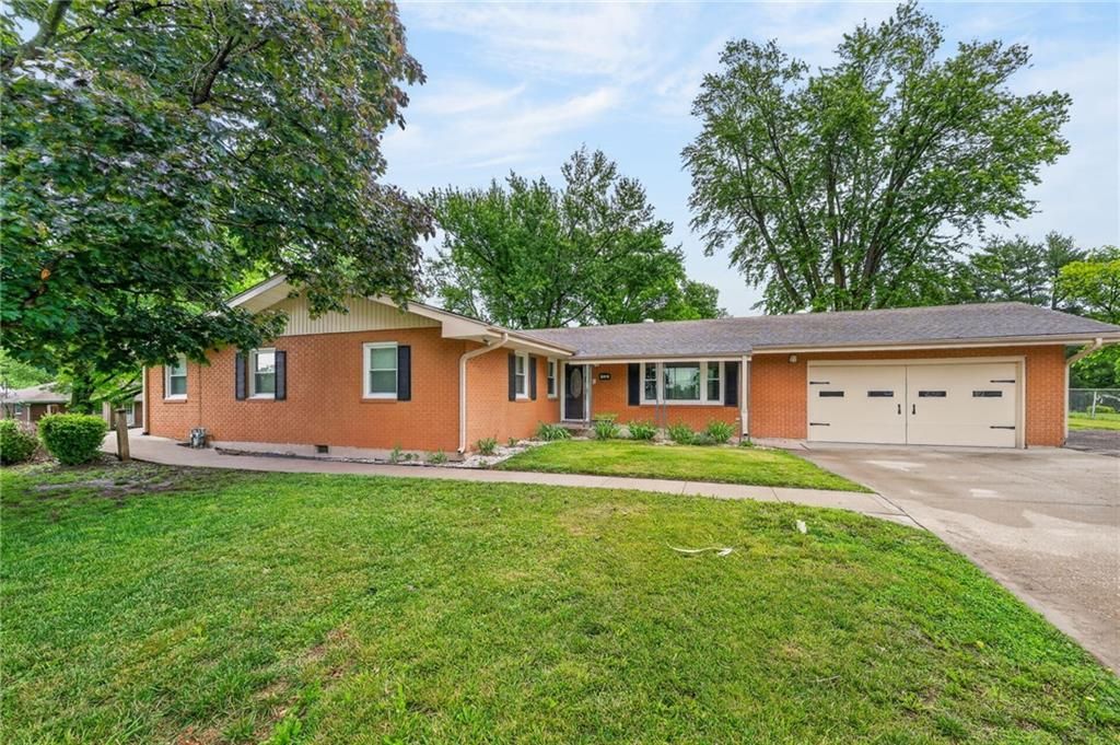 203 S Titus Avenue, Excelsior Springs, MO 64024