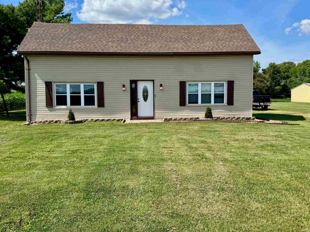 394 E 300 S Road, Princeton, IN 47670