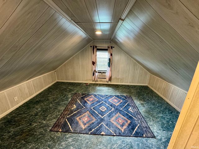 394 E 300 S Road, Princeton, IN 47670