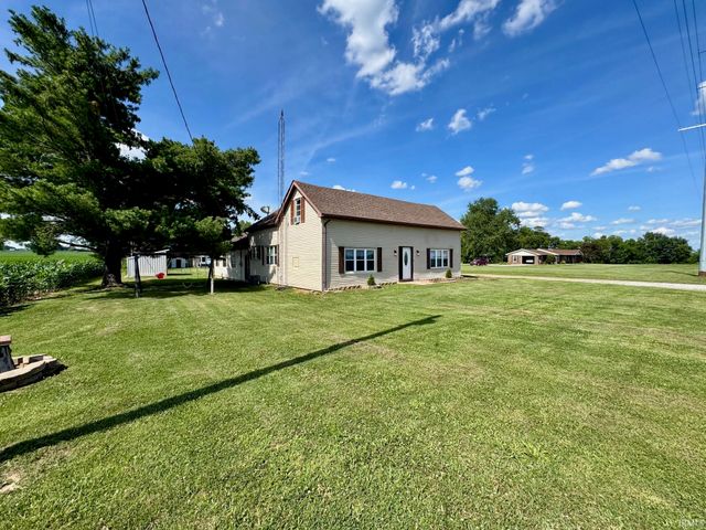 394 E 300 S Road, Princeton, IN 47670