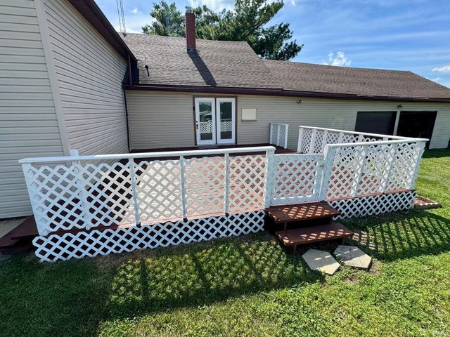 394 E 300 S Road, Princeton, IN 47670