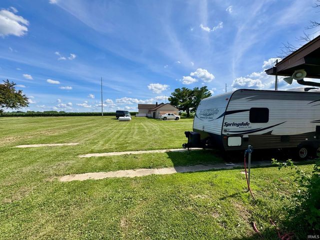 394 E 300 S Road, Princeton, IN 47670