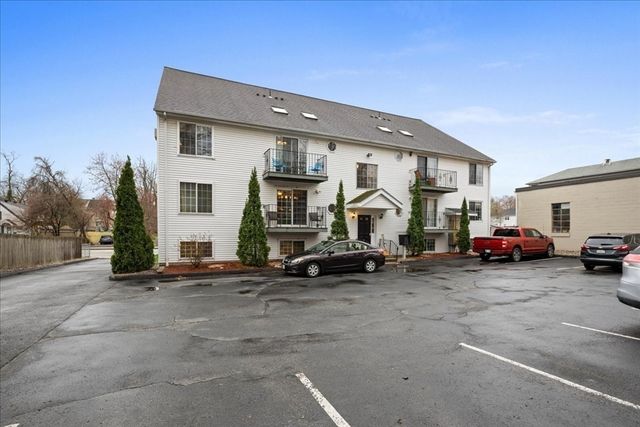 155 Hamilton St 3, Worcester, MA 01604