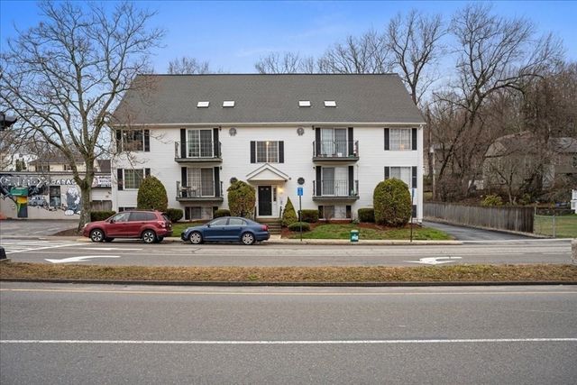 155 Hamilton St 3, Worcester, MA 01604