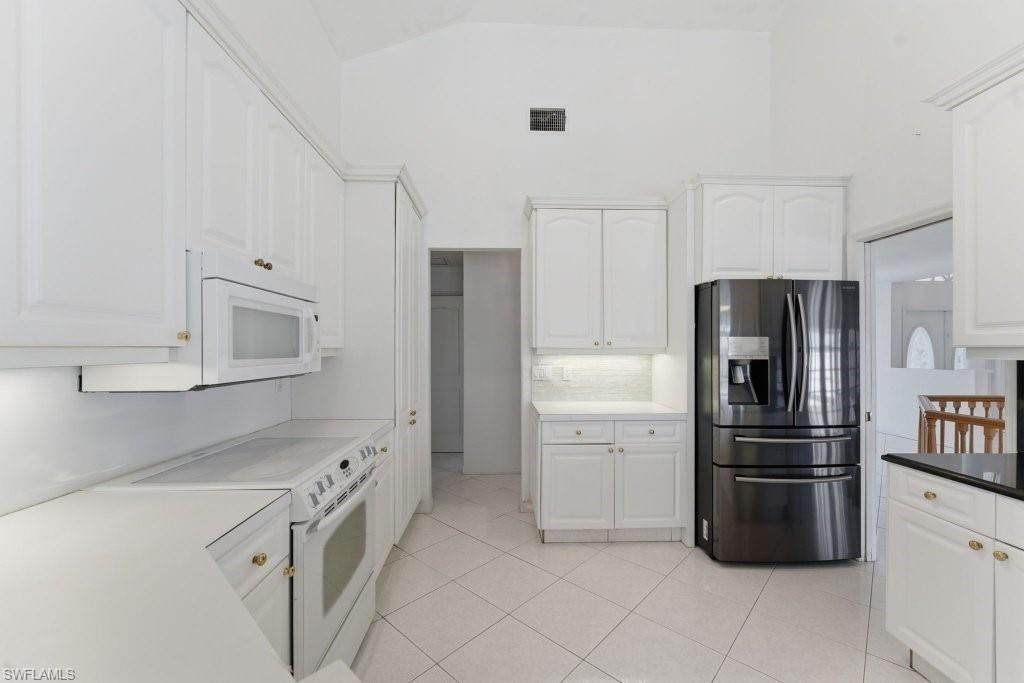 837 SW 2nd AVE, CAPE CORAL, FL 33991 — photo 5