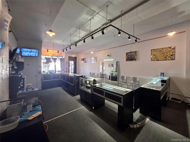 330 Main Street, Poughkeepsie, NY 12601