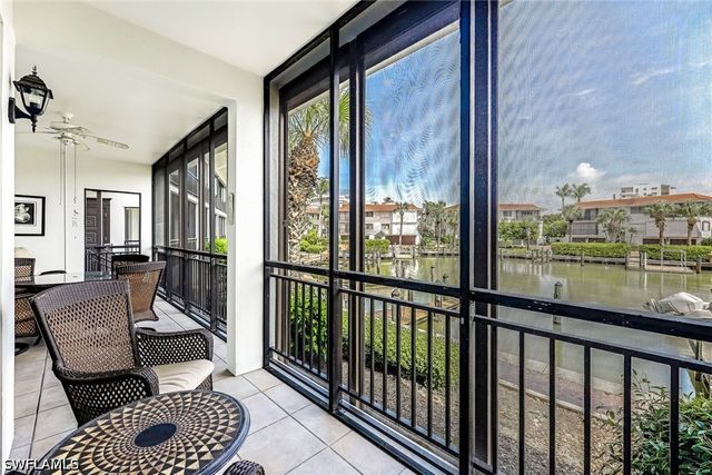 2216 Gulf Shore BLVD N R3, Naples, FL 34102