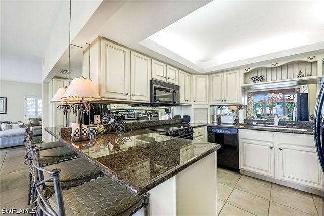 2216 Gulf Shore BLVD N R3, Naples, FL 34102