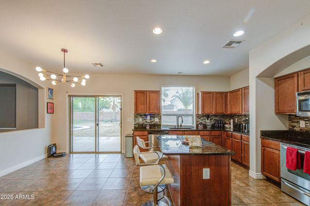 1487 E ANGELINE Avenue, San Tan Valley, AZ 85140