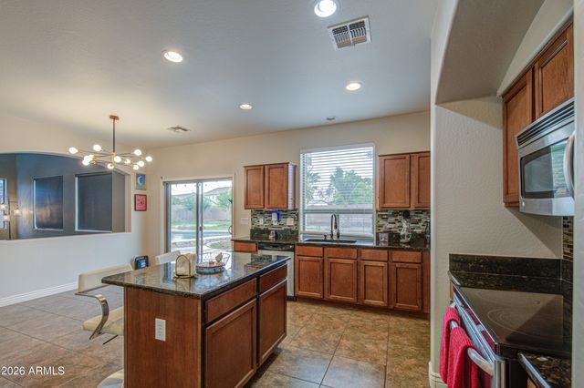 1487 E ANGELINE Avenue, San Tan Valley, AZ 85140