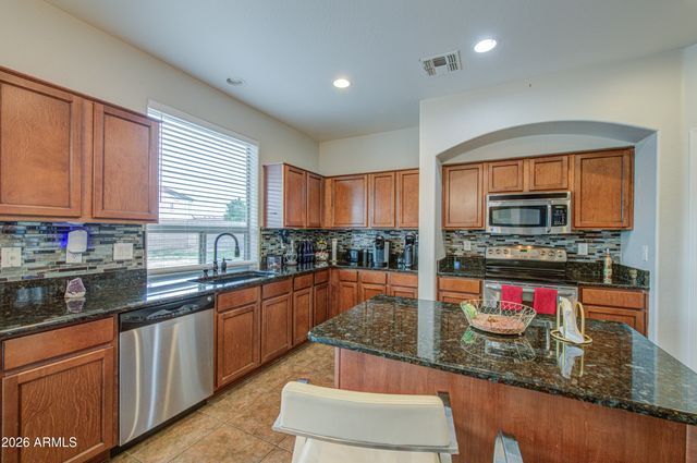 1487 E ANGELINE Avenue, San Tan Valley, AZ 85140