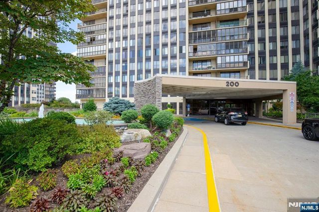 200 Winston Drive 401, Cliffside Park, NJ 07010