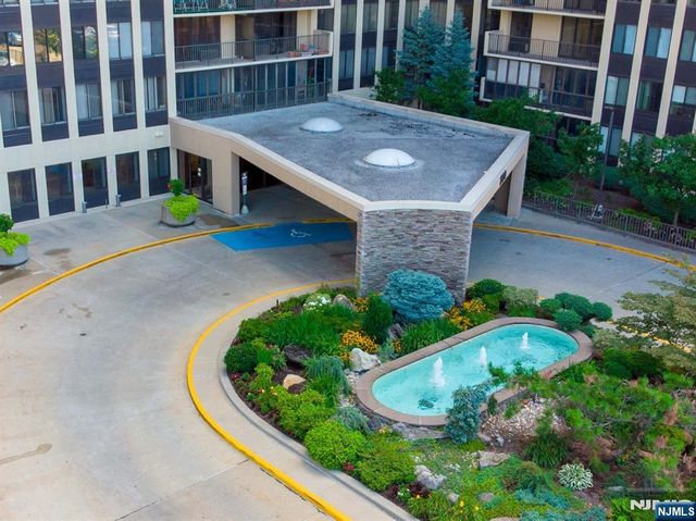 200 Winston Drive 401, Cliffside Park, NJ 07010