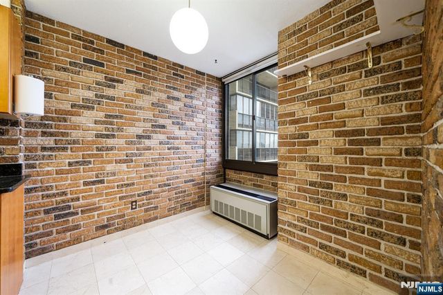 200 Winston Drive 401, Cliffside Park, NJ 07010