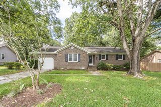 305 Chessington Circle, Summerville, SC 29485