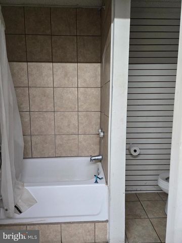 4068 LANCASTER AVE, Philadelphia, PA 19104