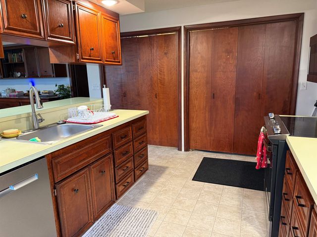 22 W 15th Ave, Spokane, WA 99203