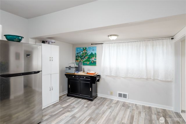 1031 W Glenwood St, Port Angeles, WA 98363