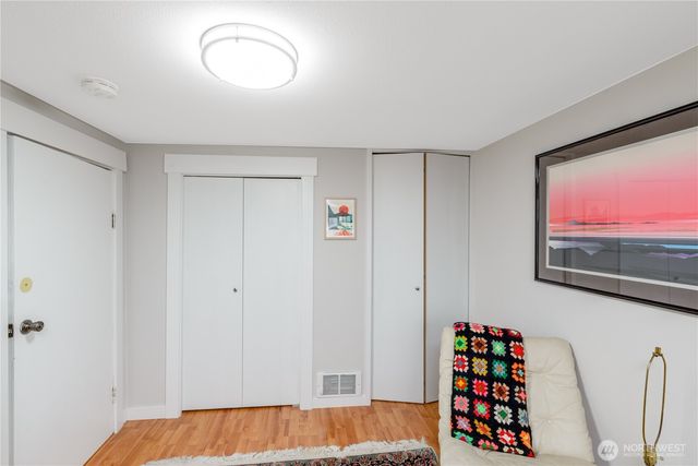 1031 W Glenwood St, Port Angeles, WA 98363