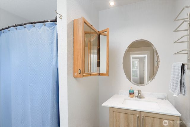 1031 W Glenwood St, Port Angeles, WA 98363