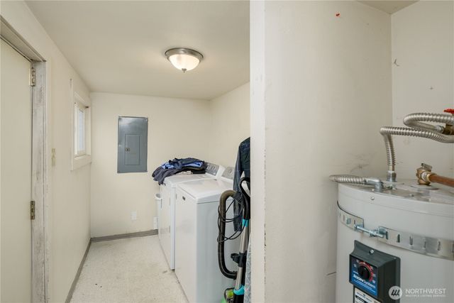 1031 W Glenwood St, Port Angeles, WA 98363