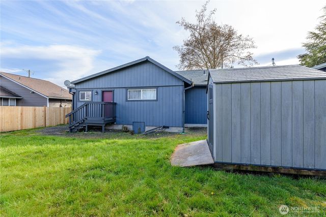 1031 W Glenwood St, Port Angeles, WA 98363