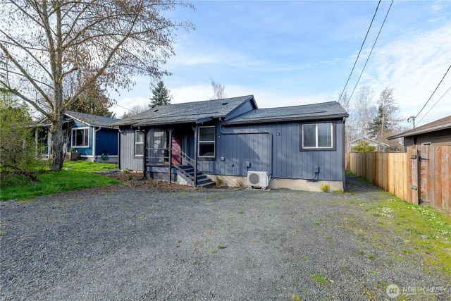 1031 W Glenwood St, Port Angeles, WA 98363