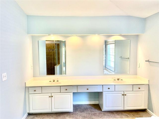 400 Stedford Lane, Johns Creek, GA 30097