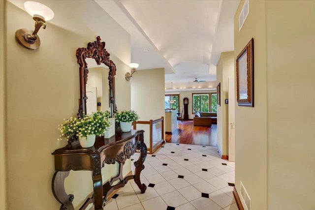 5021 Prairie Rose Court, Middleton, WI 53562