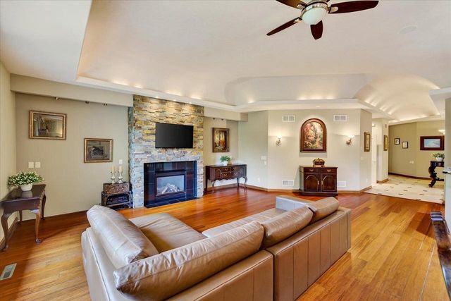 5021 Prairie Rose Court, Middleton, WI 53562