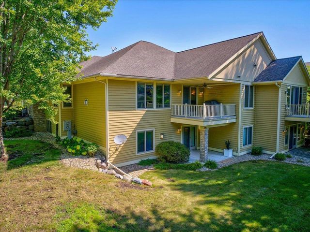 5021 Prairie Rose Court, Middleton, WI 53562